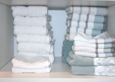 bathroom towel declutter and organization